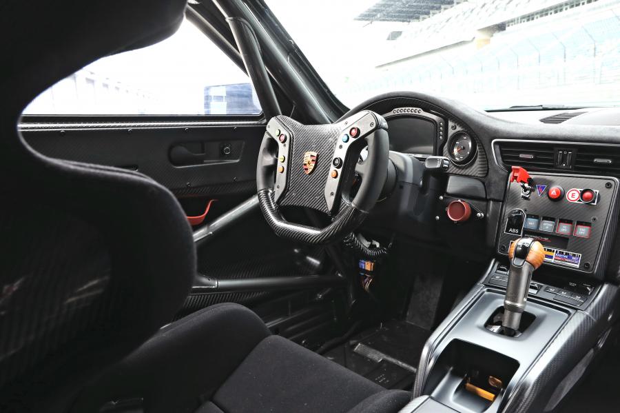 Интерьер Porsche 935 (991) 2019 года  (фото 63 из 73)